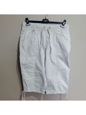 My Style Beige Casual Capris Shorts Size Large